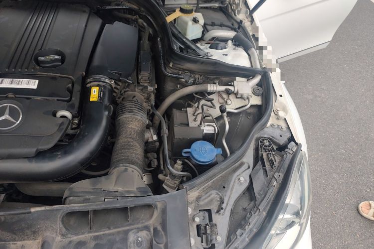 Used Mercedes-Benz C-Class 2013 C 260 Fashion Edition Grand Edition Engine Bay Left