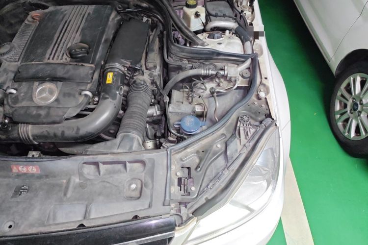 Used Mercedes-Benz C-Class 2013 C 180 Classic Grand Edition Engine Bay Left