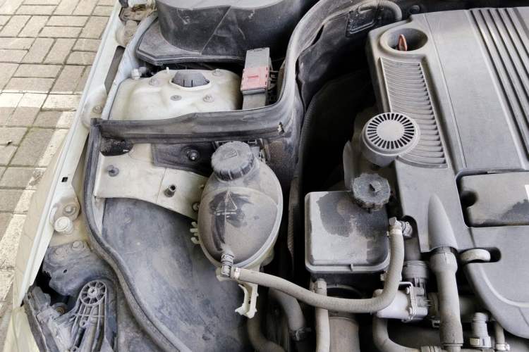 Used Mercedes-Benz C-Class 2013 C 180 CGI Classic Engine Bay Right