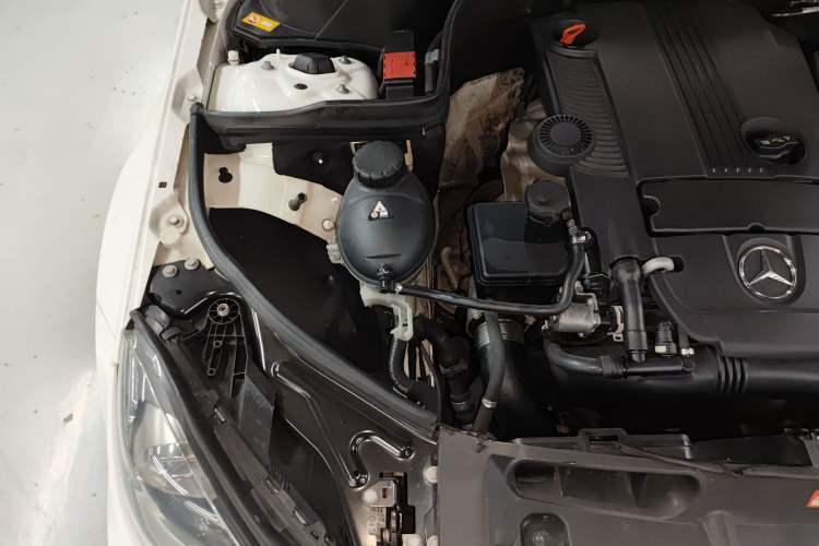 Used Mercedes-Benz C-Class 2013 C 180 Coupe Engine Bay Right