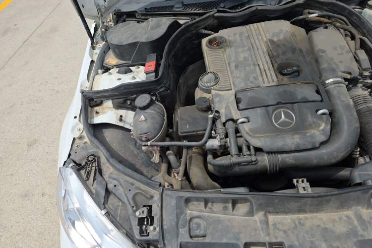 Used Mercedes-Benz C-Class 2013 C 180 Classic Grand Edition Engine Bay Right
