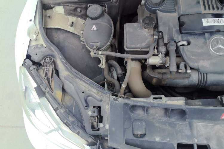 Used Mercedes-Benz C-Class 2013 C 260 CGI Elegant Model Engine Bay Right