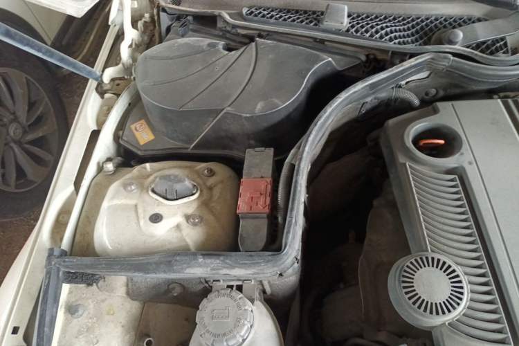 Used Mercedes-Benz C-Class 2013 C 260 CGI Elegant Model Engine Bay Right