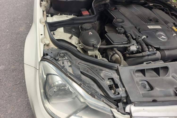 Used Mercedes-Benz C-Class 2013 C 180 CGI Classic Engine Bay Right