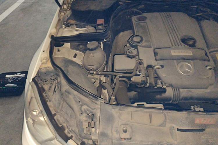 Used Mercedes-Benz C-Class 2013 C 180 Classic Grand Edition Engine Bay Right