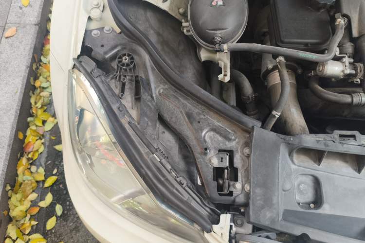 Used Mercedes-Benz C-Class 2013 C 180 Classic Grand Edition Engine Bay Right