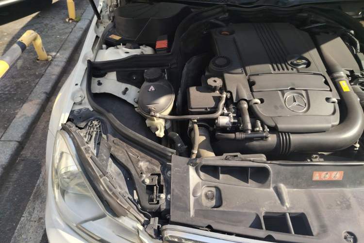 Used Mercedes-Benz C-Class 2013 C 180 Classic Grand Edition Engine Bay Right