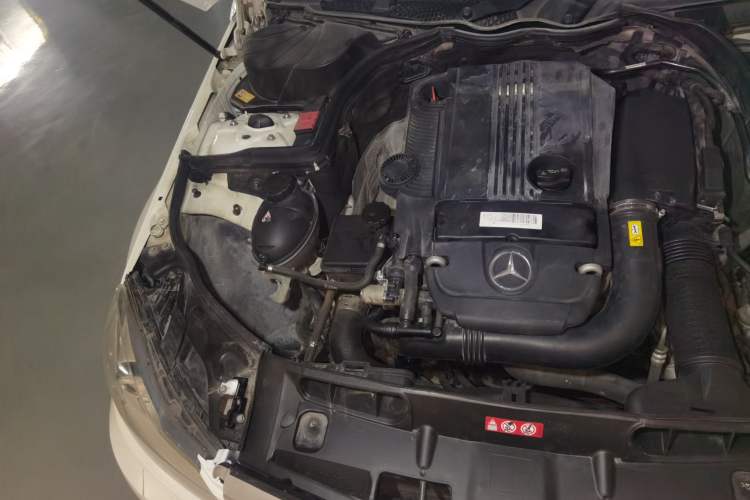 Used Mercedes-Benz C-Class 2013 C 260 CGI Fashion Model Engine Bay Right