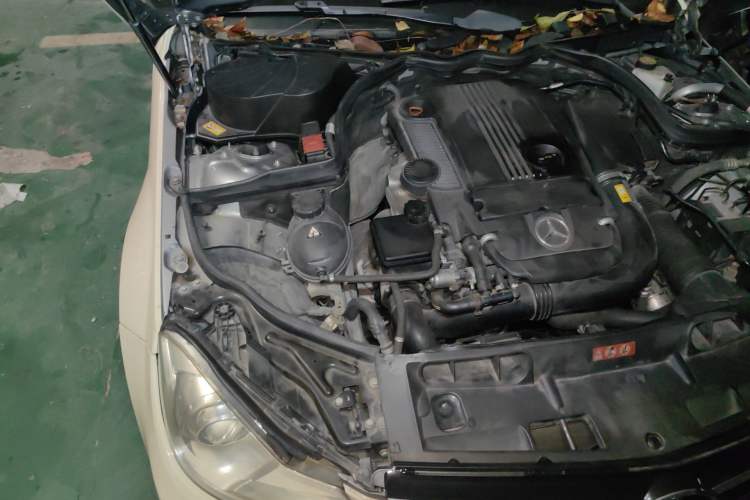 Used Mercedes-Benz C-Class 2013 C 180 CGI Classic Engine Bay Right