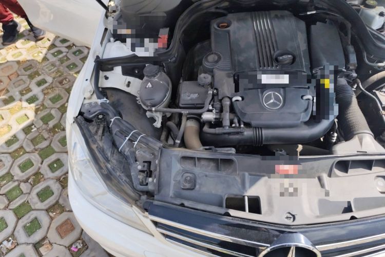 Used Mercedes-Benz C-Class 2013 C 180 Classic Grand Edition Engine Bay Right