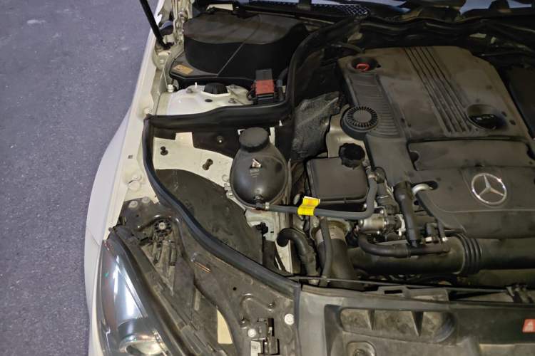 Used Mercedes-Benz C-Class 2013 C 180 Coupe Engine Bay Right