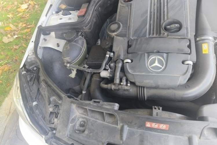 Used Mercedes-Benz C-Class 2013 C 180 Classic Grand Edition Engine Bay Right
