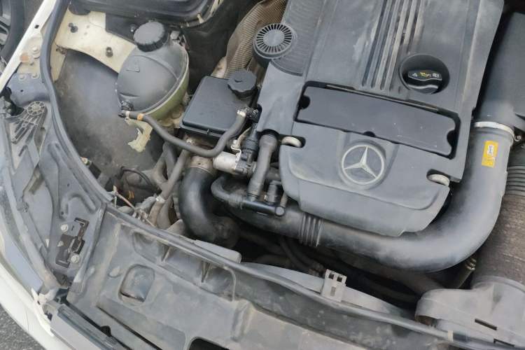 Used Mercedes-Benz C-Class 2013 C 260 CGI Fashion Model Engine Bay Right