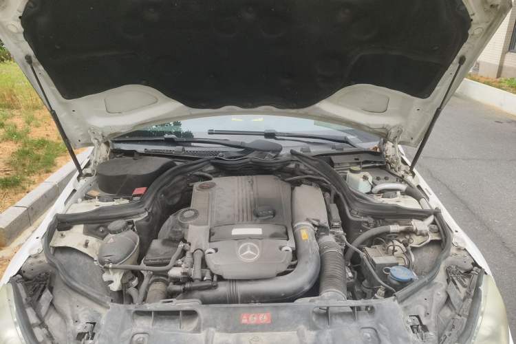 Used Mercedes-Benz C-Class 2013 C 180 Classic Grand Edition Engine Bay