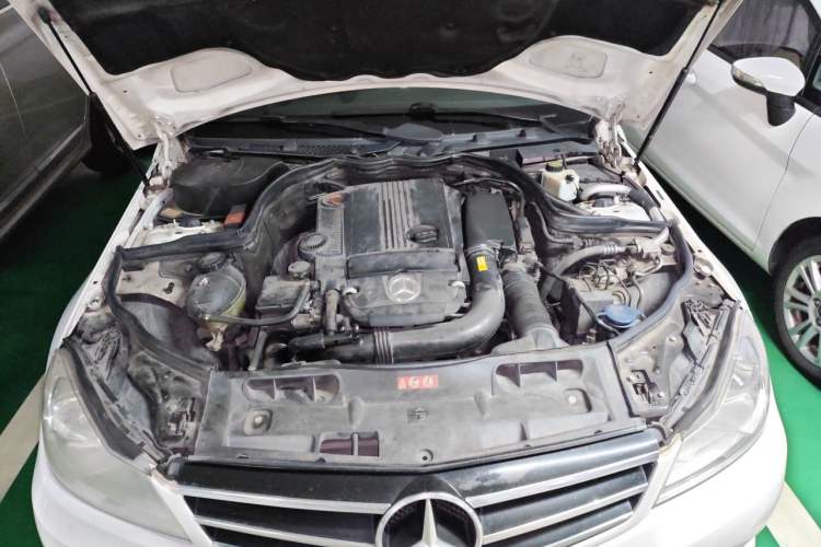 Used Mercedes-Benz C-Class 2013 C 180 Classic Grand Edition Engine Bay