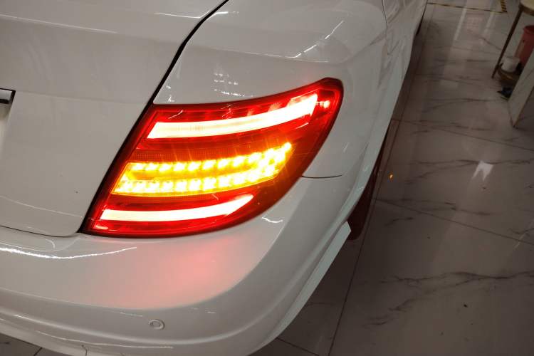 Used Mercedes-Benz C-Class 2013 C 180 Coupe Exterior 2