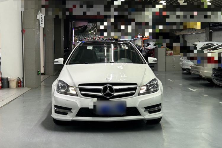 Used Mercedes-Benz C-Class 2013 C 180 Coupe Exterior 2