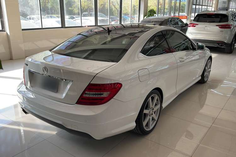 Used Mercedes-Benz C-Class 2013 C 180 Coupe Exterior 3