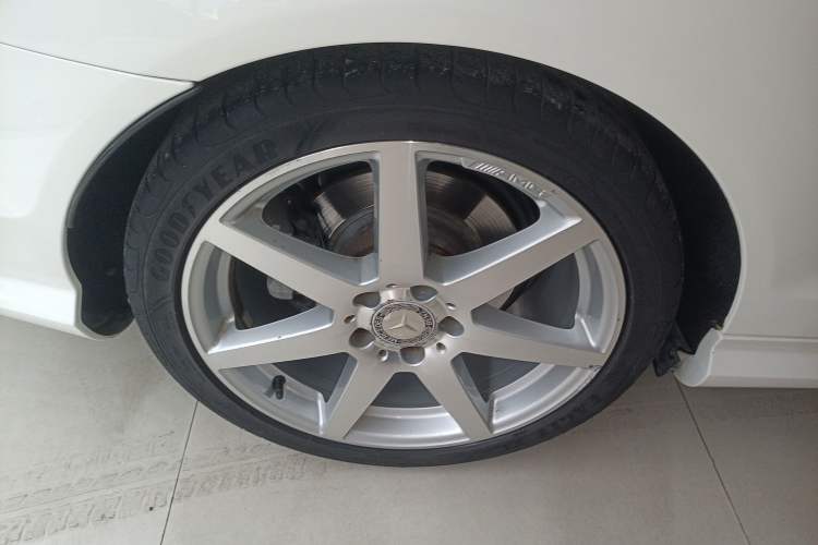 Used Mercedes-Benz C-Class 2013 C 180 Coupe Exterior 3