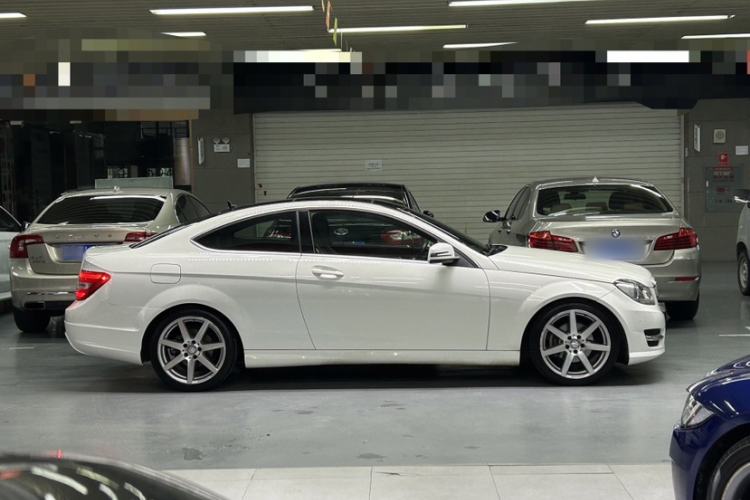 Used Mercedes-Benz C-Class 2013 C 180 Coupe Exterior 3