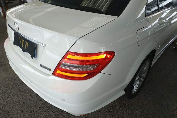 Used Mercedes-Benz C-Class 2013 C 180 Classic Grand Edition Exterior 6
