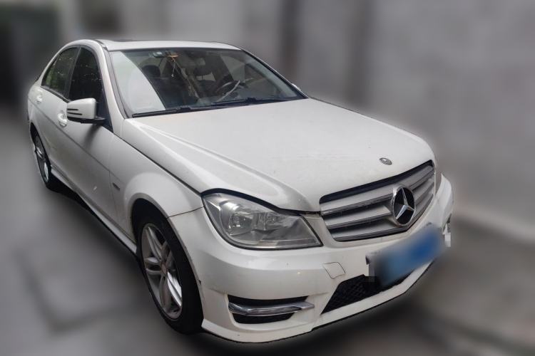 Used Mercedes-Benz C-Class 2013 C 180 Classic Grand Edition Front Right 45 Deg