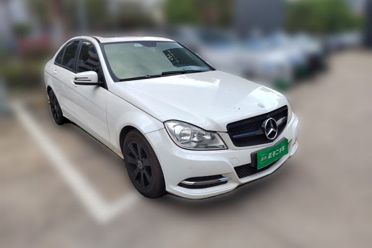 Used Mercedes-Benz C-Class 2013 C 180 CGI Classic Front Right 45 Deg
