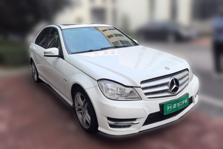 Used Mercedes-Benz C-Class 2013 C 180 Classic Grand Edition Front Right 45 Deg