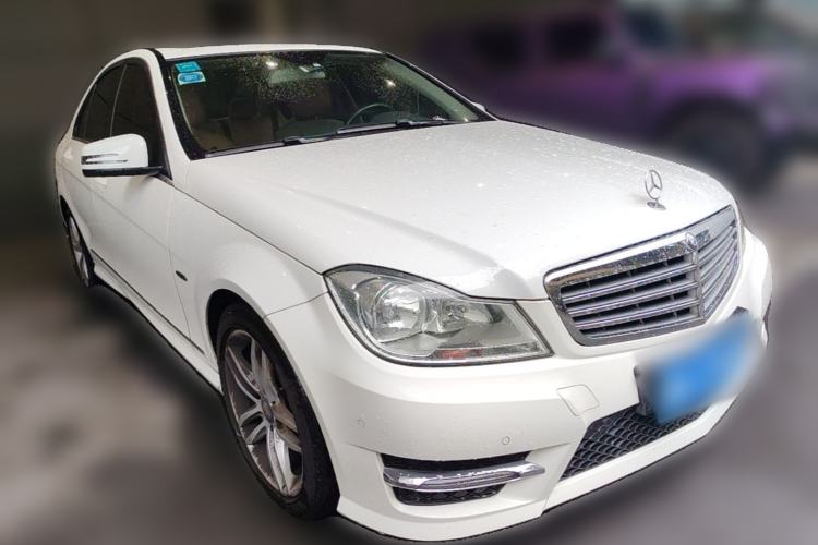 Used Mercedes-Benz C-Class 2013 C 260 Elegant Grand Edition Front Right 45 Deg
