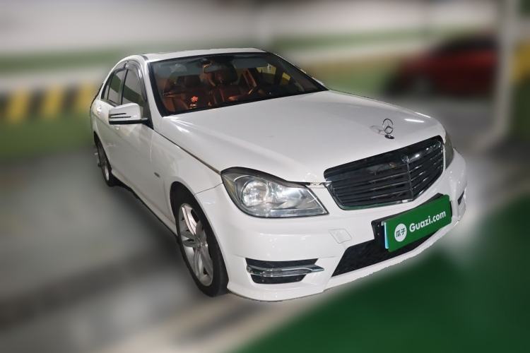 Used Mercedes-Benz C-Class 2013 C 180 Classic Grand Edition Front Right 45 Deg