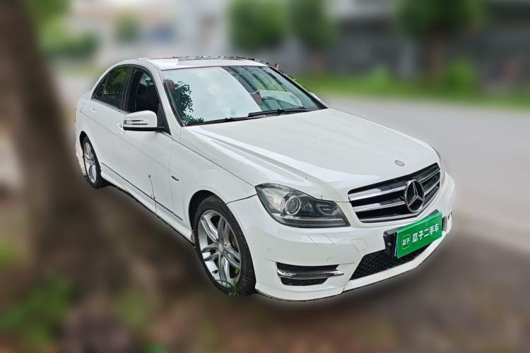 Used Mercedes-Benz C-Class 2013 C 260 CGI Fashion Model Front Right 45 Deg
