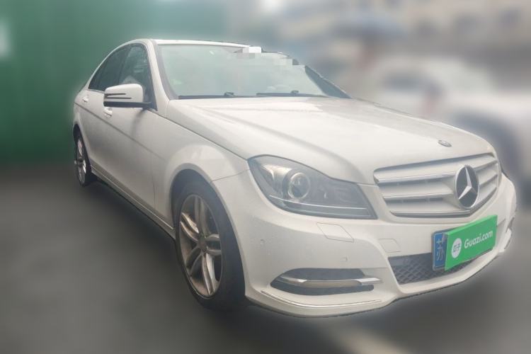 Used Mercedes-Benz C-Class 2013 C 260 CGI Fashion Model Front Right 45 Deg