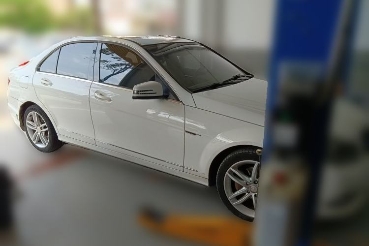 Used Mercedes-Benz C-Class 2013 C 260 CGI Fashion Model Front Right 45 Deg
