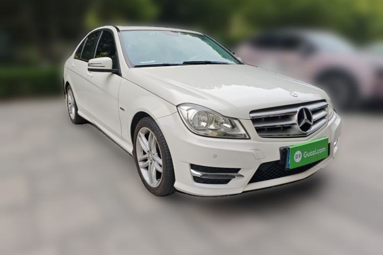 Used Mercedes-Benz C-Class 2013 C 180 Classic Grand Edition Front Right 45 Deg