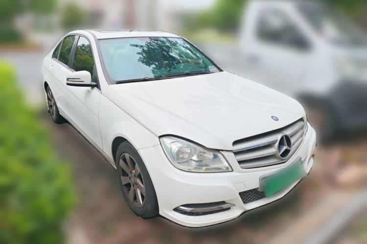 Used Mercedes-Benz C-Class 2013 C 180 CGI Classic Front Right 45 Deg