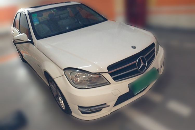 Used Mercedes-Benz C-Class 2013 C 180 Classic Grand Edition Front Right 45 Deg