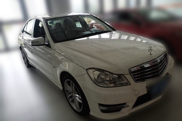 Used Mercedes-Benz C-Class 2013 C 180 Classic Grand Edition Front Right 45 Deg
