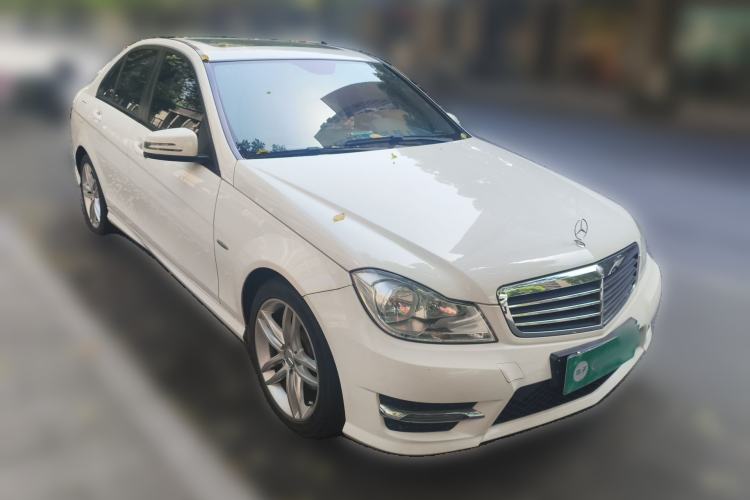 Used Mercedes-Benz C-Class 2013 C 180 Classic Grand Edition Front Right 45 Deg