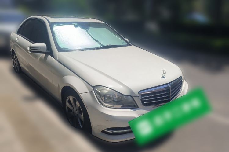 Used Mercedes-Benz C-Class 2013 C 180 CGI Classic Front Right 45 Deg