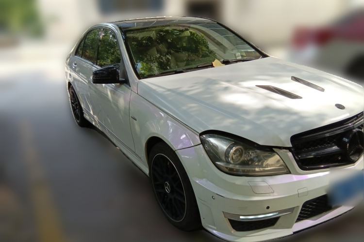 Used Mercedes-Benz C-Class 2013 C 260 Elegant Grand Edition Front Right 45 Deg