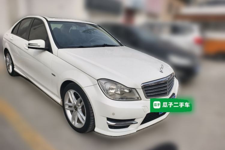 Used Mercedes-Benz C-Class 2013 C 180 Classic Grand Edition Front Right 45 Deg