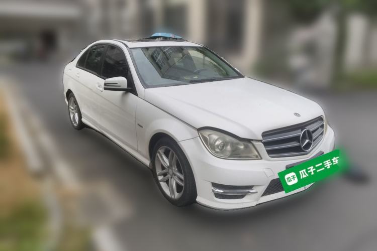Used Mercedes-Benz C-Class 2013 C 180 Classic Grand Edition Front Right 45 Deg