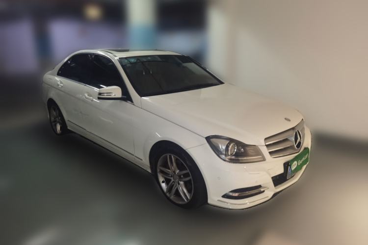 Used Mercedes-Benz C-Class 2013 C 260 CGI Fashion Model Front Right 45 Deg