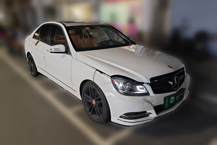 Used Mercedes-Benz C-Class 2013 C 260 CGI Fashion Model Front Right 45 Deg