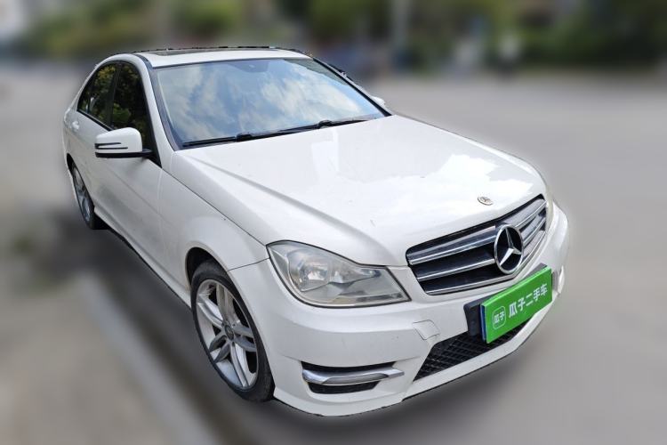 Used Mercedes-Benz C-Class 2013 C 180 Classic Grand Edition Front Right 45 Deg