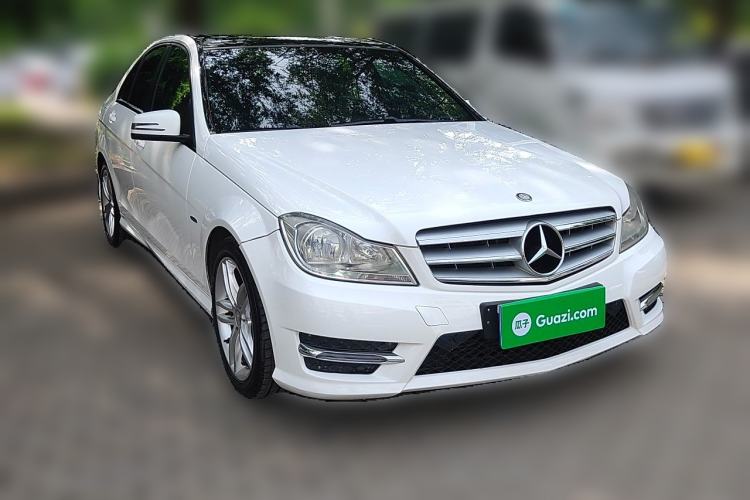 Used Mercedes-Benz C-Class 2013 C 180 Classic Grand Edition Front Right 45 Deg