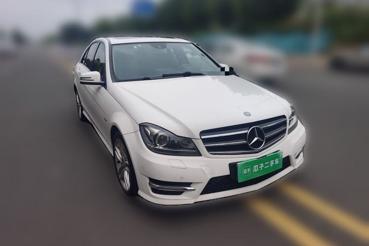 Used Mercedes-Benz C-Class 2013 C 260 Fashion Edition Grand Edition Front Right 45 Deg