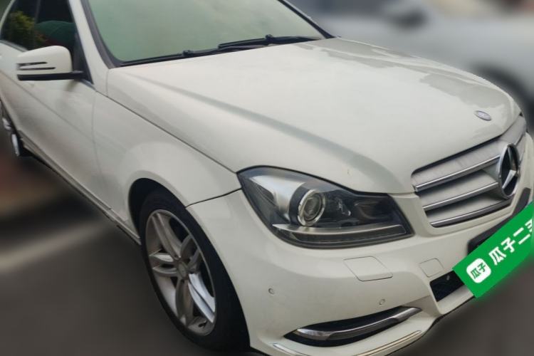 Used Mercedes-Benz C-Class 2013 C 260 CGI Fashion Model Front Right 45 Deg