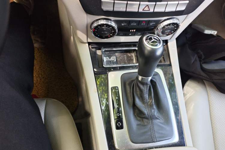 Used Mercedes-Benz C-Class 2013 C 180 CGI Classic Gear Lever