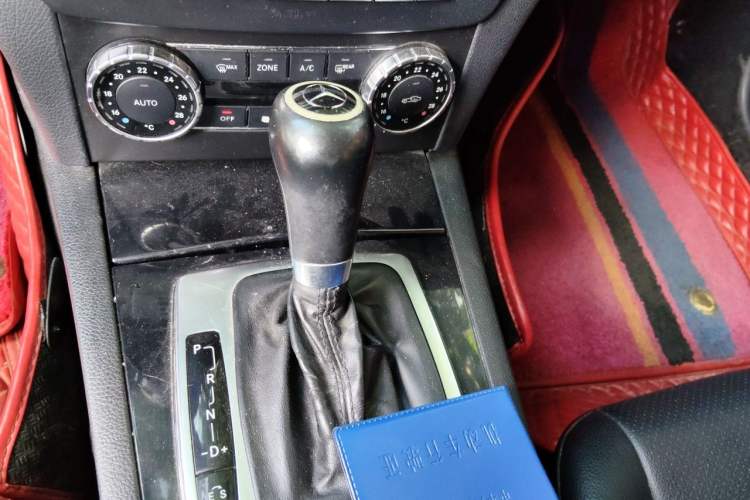Used Mercedes-Benz C-Class 2013 C 180 CGI Classic Gear Lever